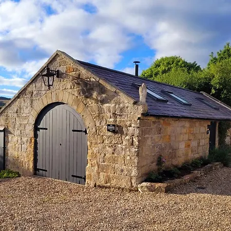 Underhill Coach House *